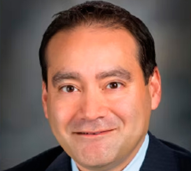Dr. Alejandro González R.